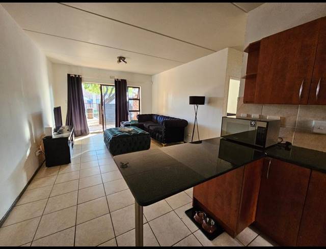 2 BEDROOM PROPERTY TO RENT IN SONNEVELD